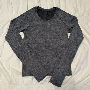 Lululemon Swiftly Tech 2.0 Long Sleeve - Race Length, heather grey